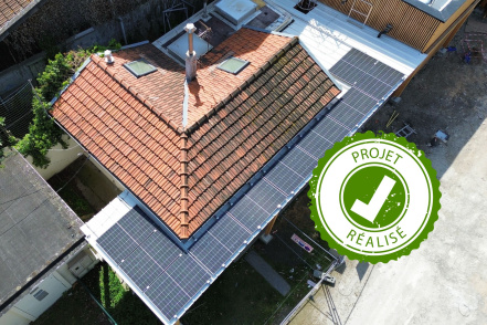 Image d'illustration pour : Panneaux photovoltaïques sur des équipements publics